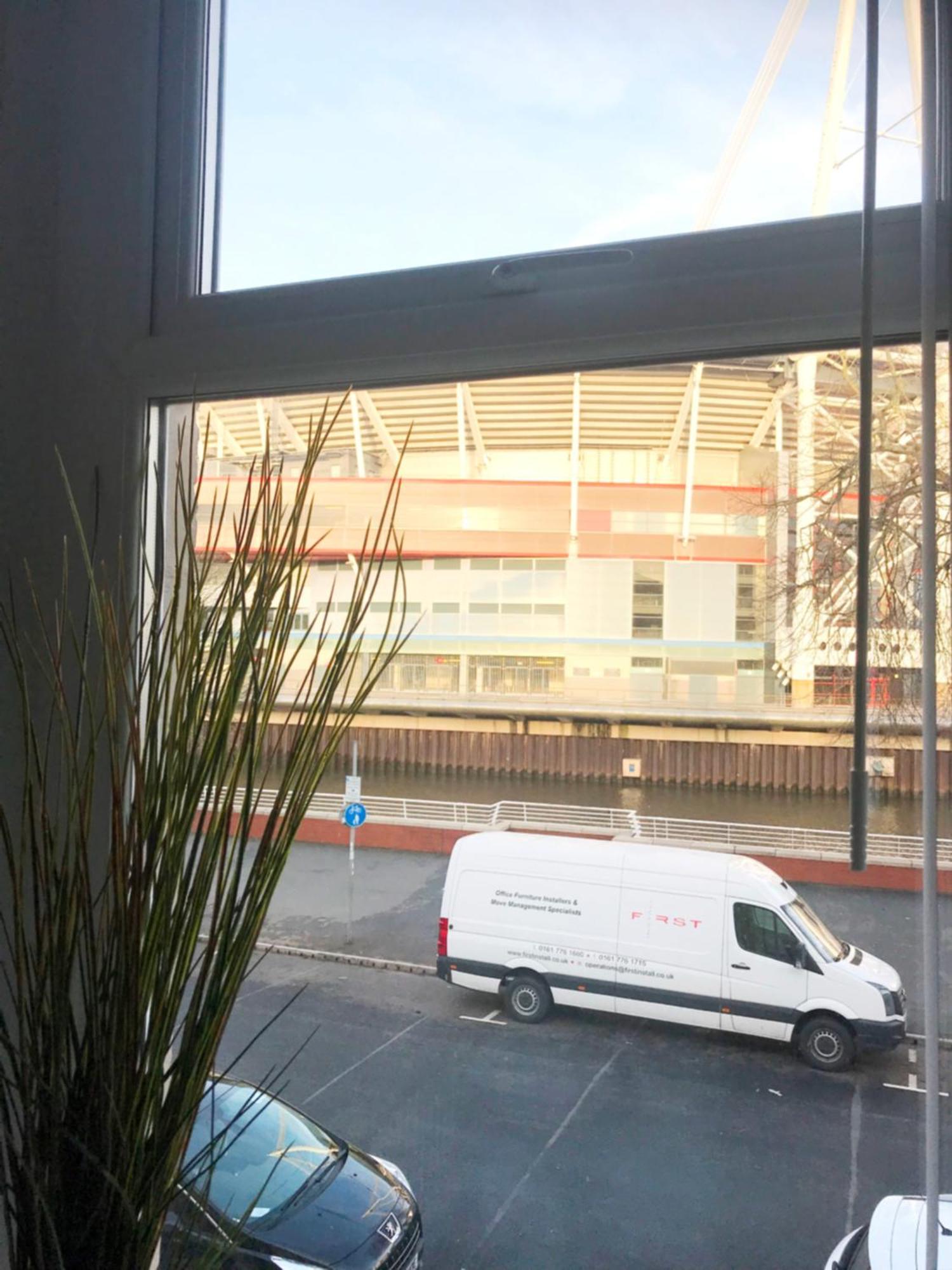 1 Fitzhamon Embankment Apartments Opposite Principality Stadium - Long Stay Offer Cardiff Exterior foto